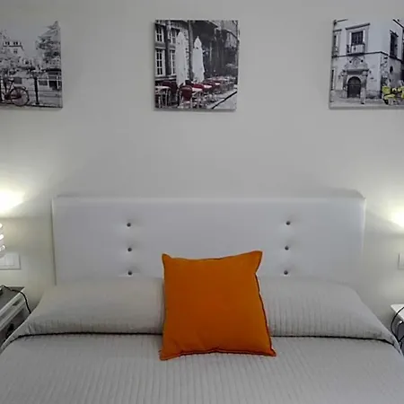 Residenza Piazza Moro מלון 3*