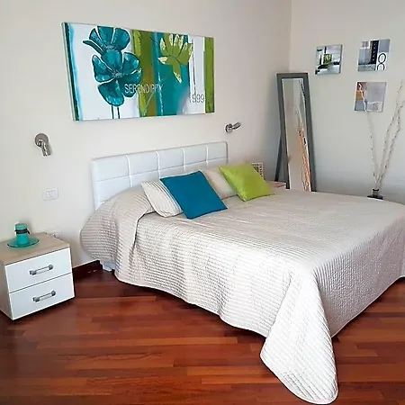 Residenza Piazza Moro בארי